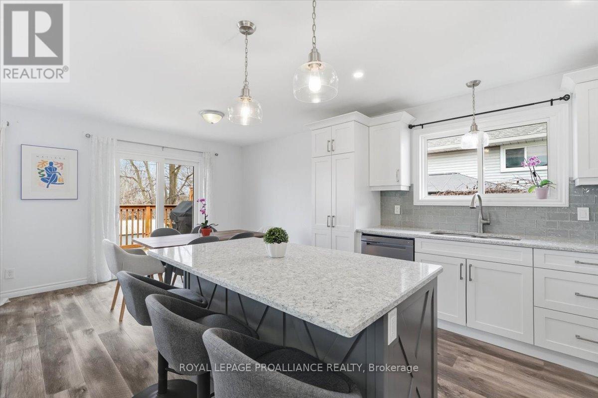 8 Loraine Avenue, Quinte West, Ontario  K8V 6M1 - Photo 27 - X12965690