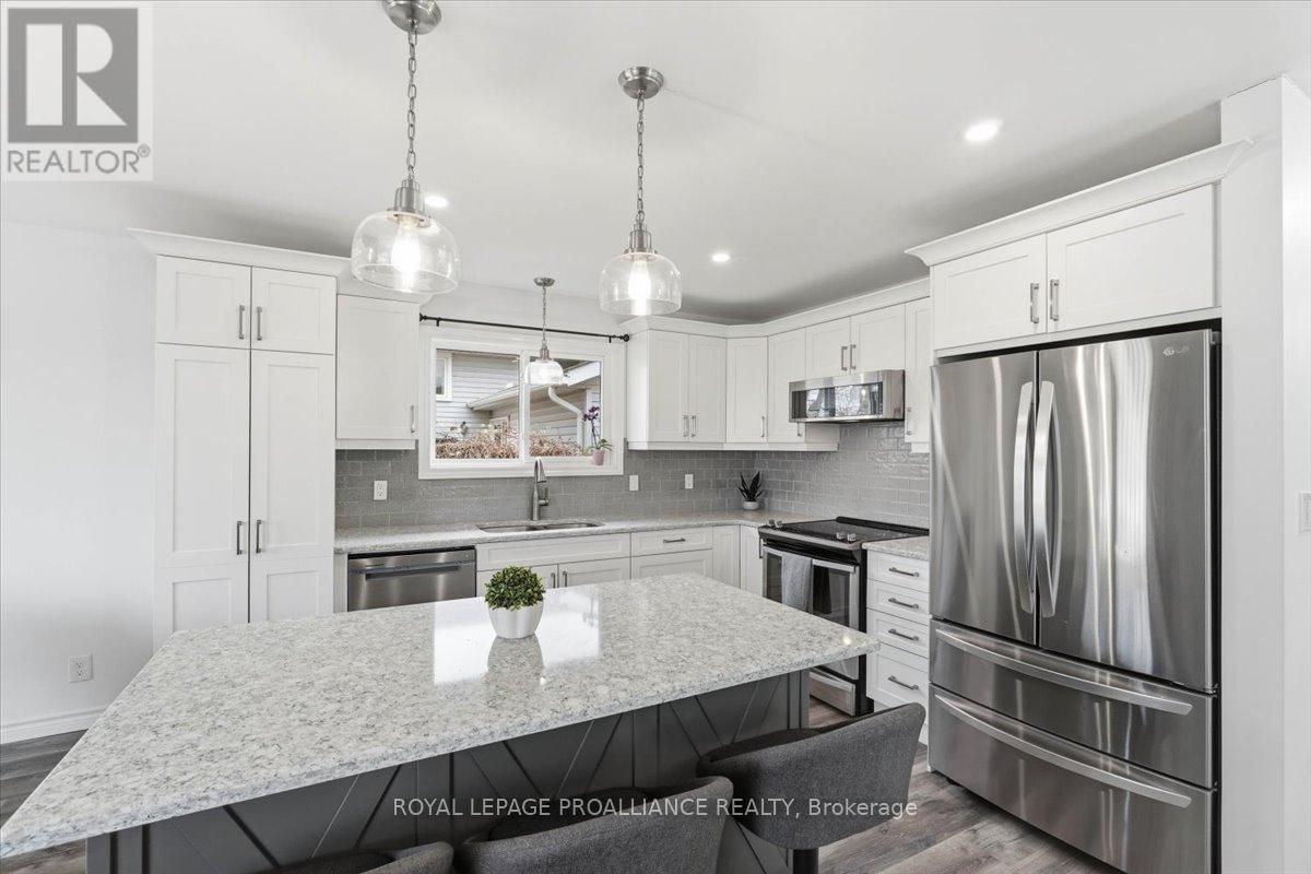 8 Loraine Avenue, Quinte West, Ontario  K8V 6M1 - Photo 28 - X12965690