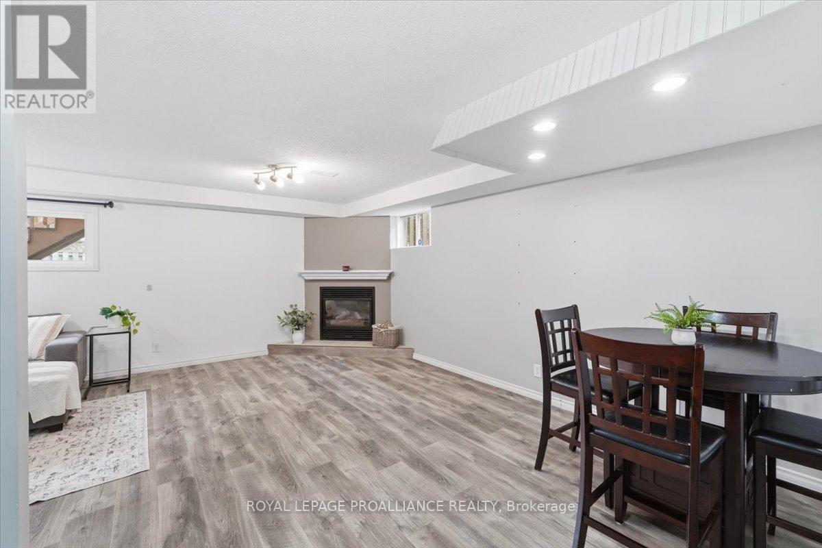 8 Loraine Avenue, Quinte West, Ontario  K8V 6M1 - Photo 6 - X12965690