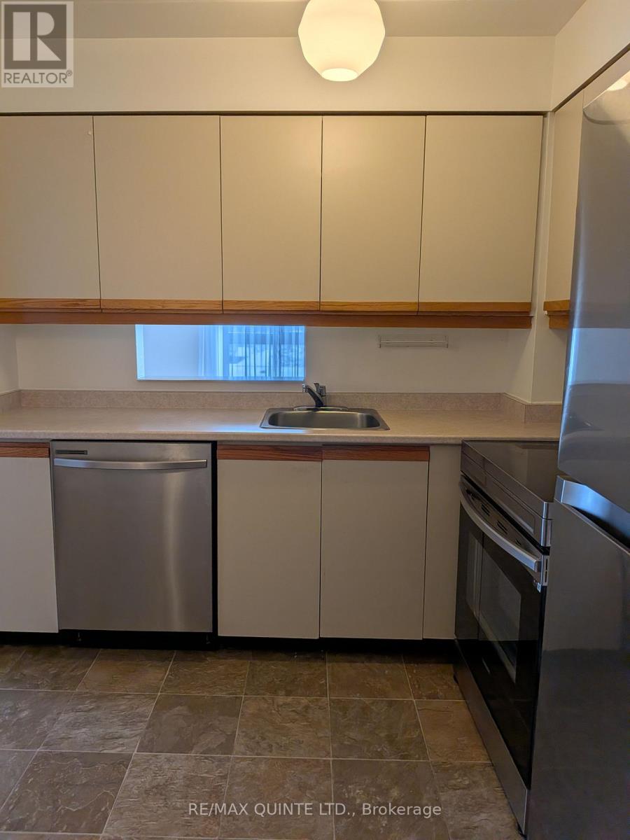 608 - 141 Dundas Street W, Quinte West, Ontario  K8V 3P6 - Photo 8 - X12965848