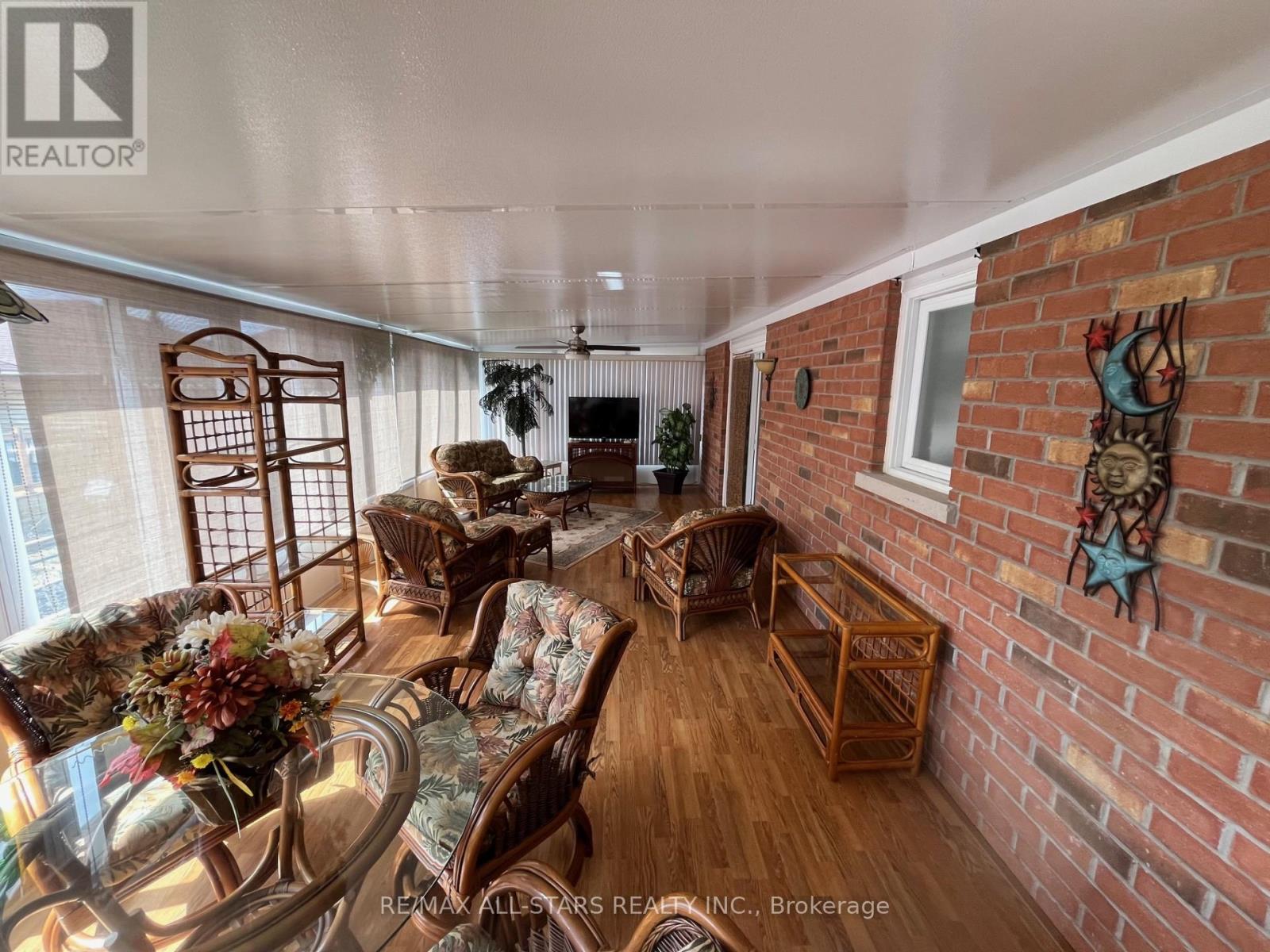 383 Wallace Drive, Kawartha Lakes, Ontario  K9V 6K7 - Photo 17 - X12965950