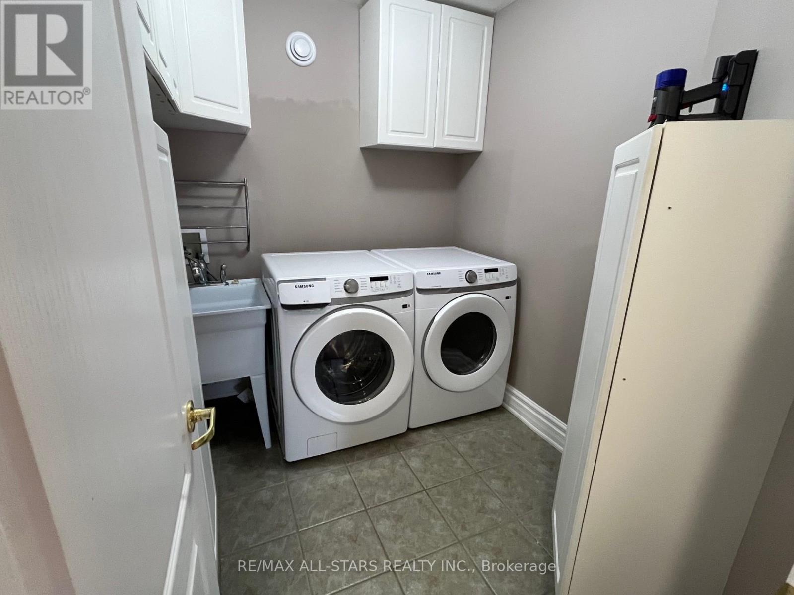 383 Wallace Drive, Kawartha Lakes, Ontario  K9V 6K7 - Photo 8 - X12965950