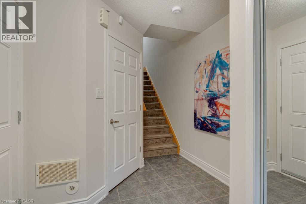 649 Frank Place, Milton, Ontario  L9T 0P8 - Photo 4 - 40818088