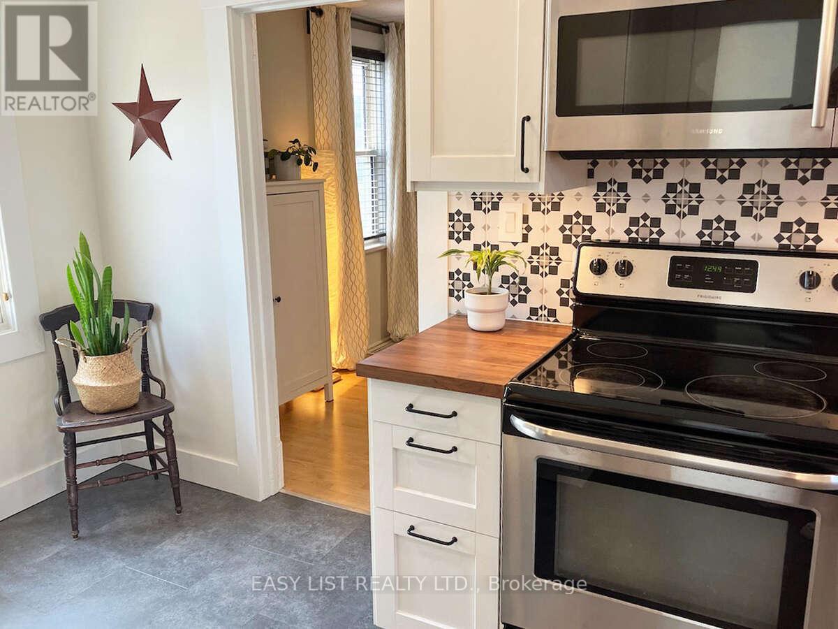 433 Davis Street, Port Colborne, Ontario  L3K 1Z7 - Photo 8 - X12965454