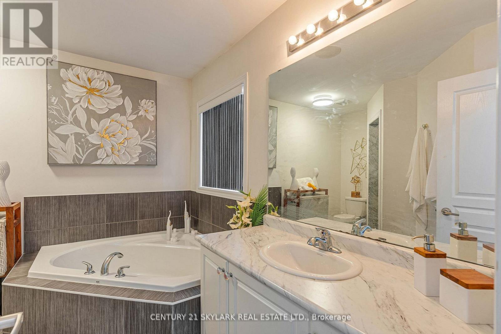 336 Col Phillips Drive, Shelburne, Ontario  L9V 3W1 - Photo 22 - X12965484