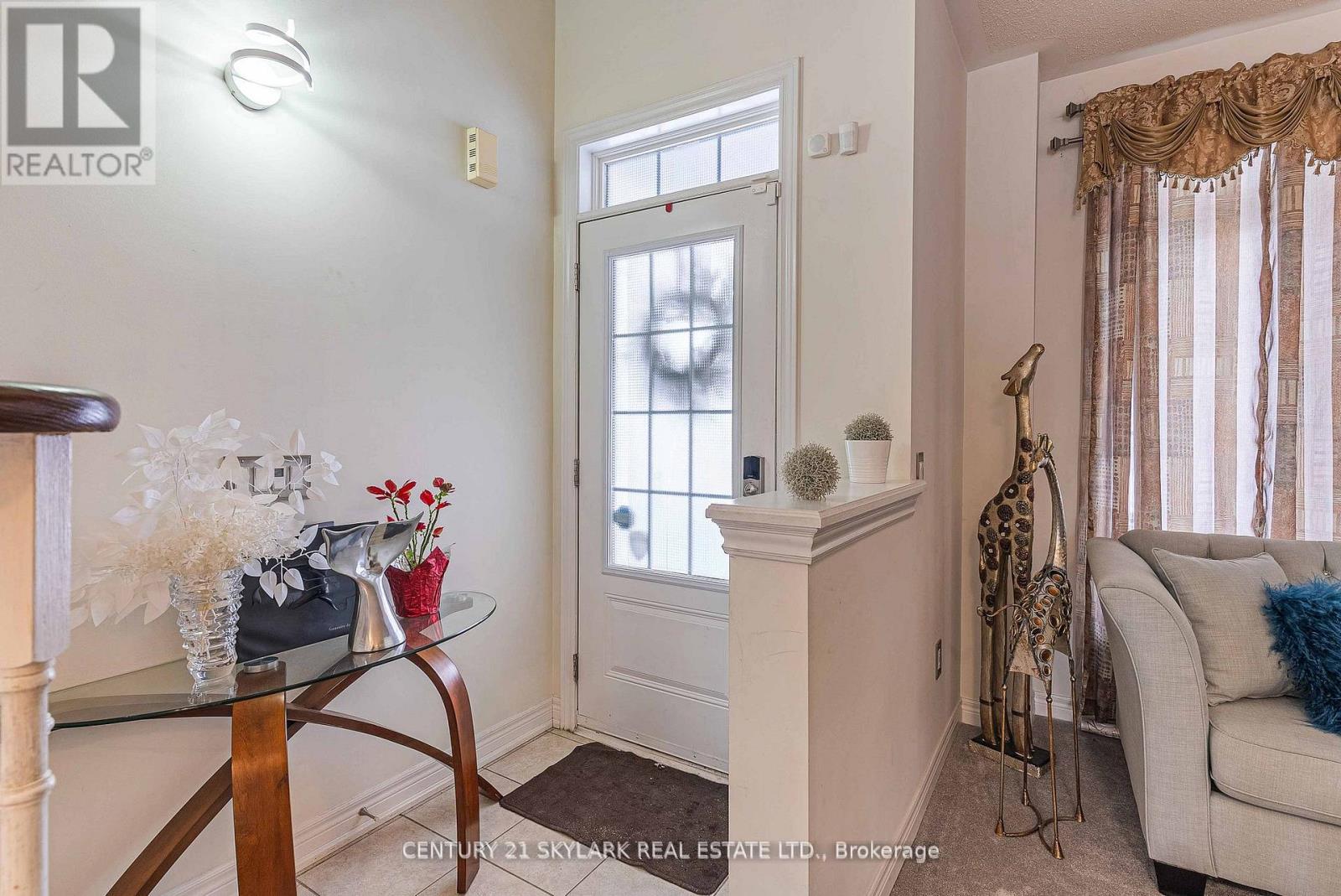 336 Col Phillips Drive, Shelburne, Ontario  L9V 3W1 - Photo 3 - X12965484