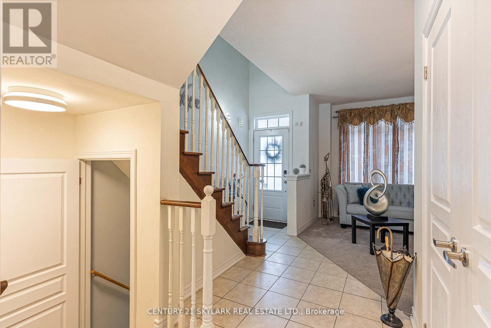 336 Col Phillips Drive, Shelburne, Ontario  L9V 3W1 - Photo 7 - X12965484