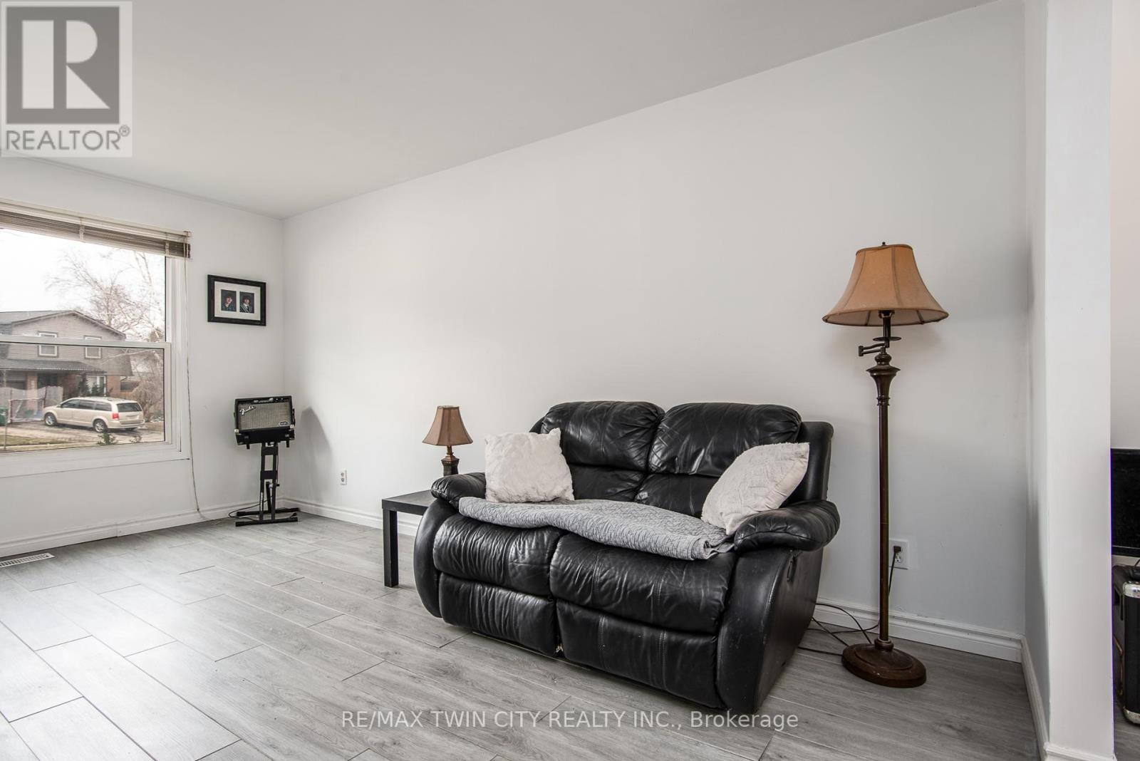 135 Vintage Crescent, Kitchener, Ontario  N2P 1L1 - Photo 14 - X12965512