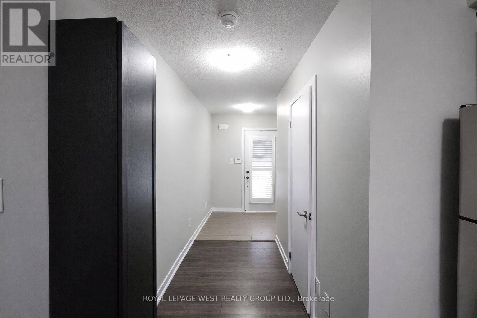 22 Sherway Street, Hamilton, Ontario  L8J 0J4 - Photo 2 - X12965516