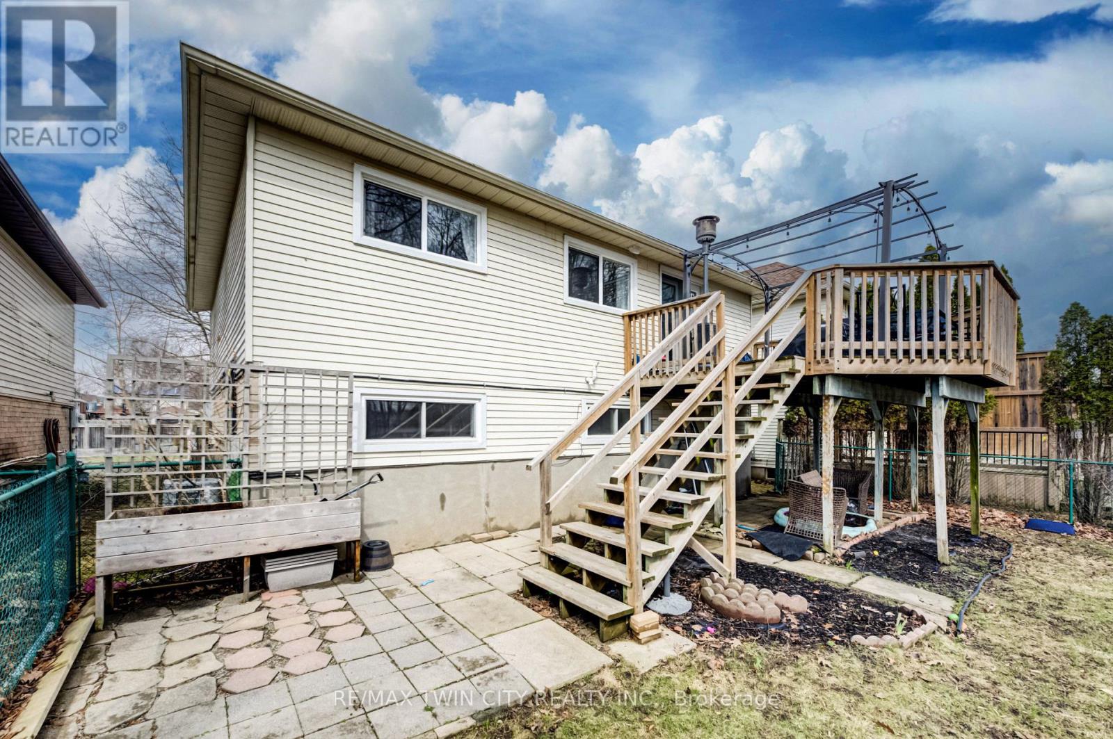 414 Woods Lane, Cambridge, Ontario  N3H 5J4 - Photo 22 - X12965542