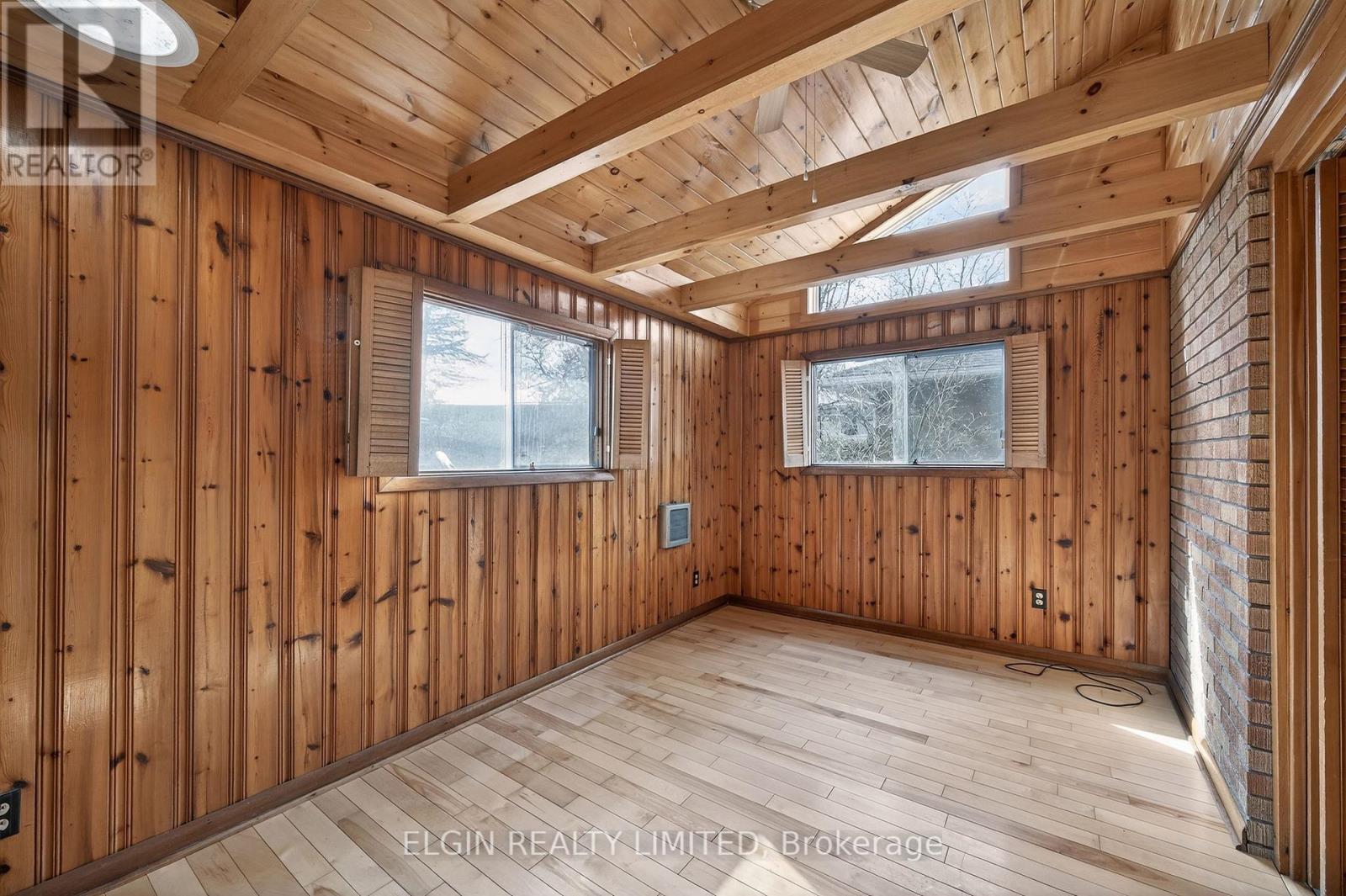 8 Ermatinger Street, St. Thomas, Ontario  N5R 4K4 - Photo 16 - X12965644