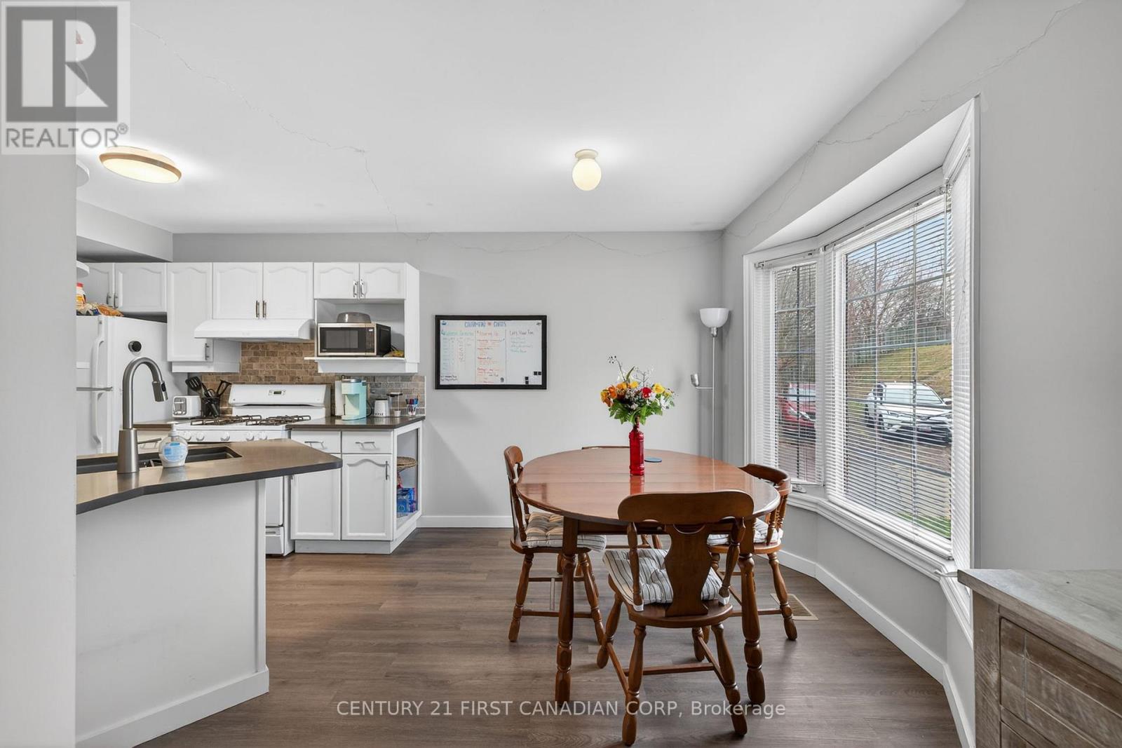 55 - 70 Chapman Court, London North, Ontario  N6G 4Z4 - Photo 10 - X12965742