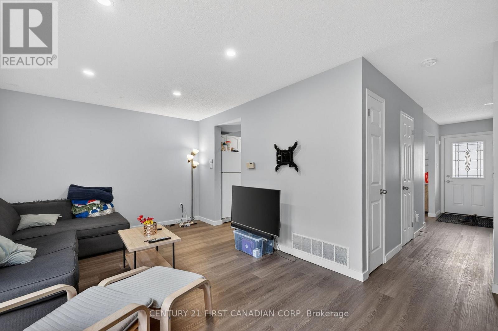 55 - 70 Chapman Court, London North, Ontario  N6G 4Z4 - Photo 5 - X12965742