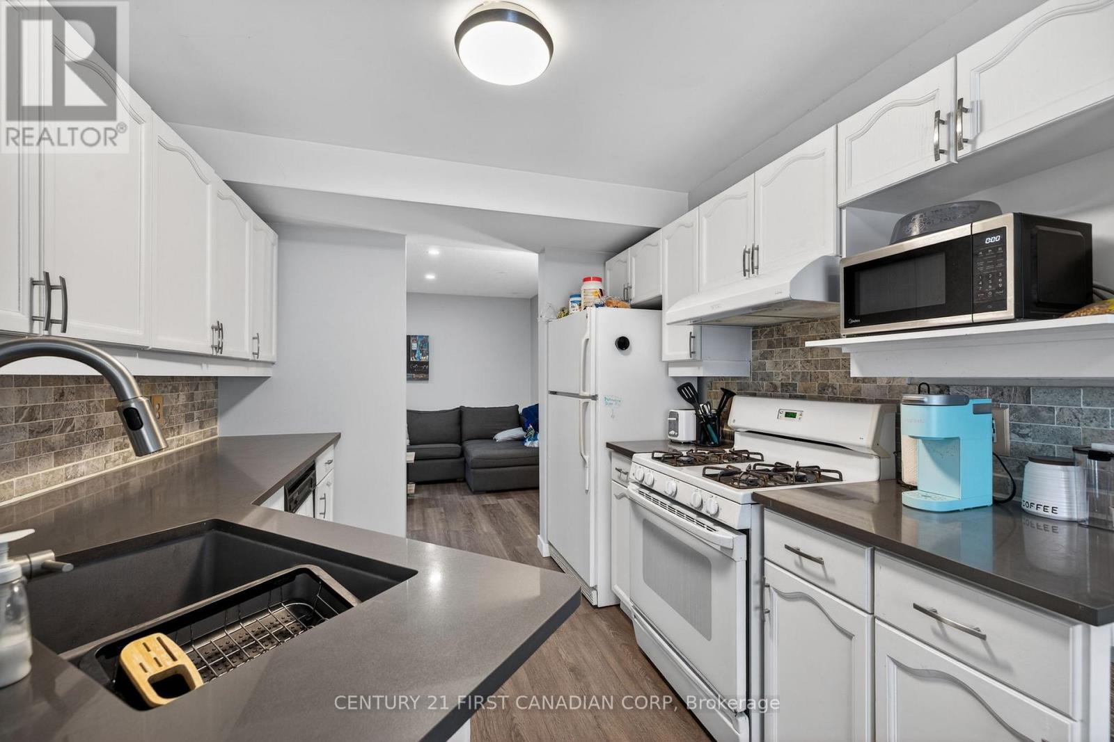 55 - 70 Chapman Court, London North, Ontario  N6G 4Z4 - Photo 8 - X12965742