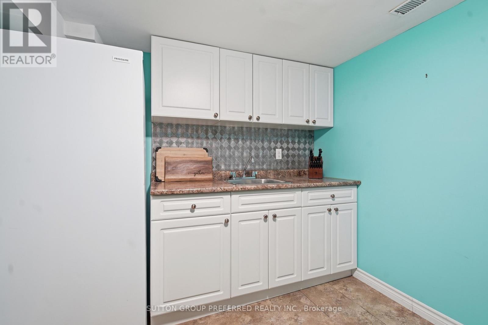 105 Madison Avenue, London East, Ontario  N5Z 2P3 - Photo 24 - X12965828