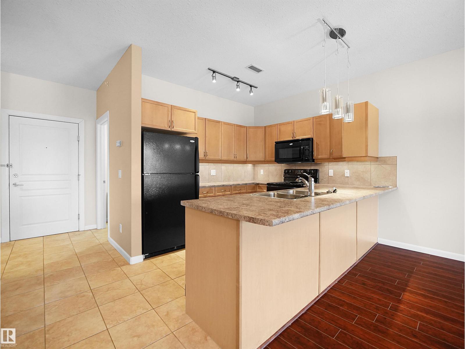 #421 160 Magrath Rd Nw, Edmonton, Alberta  T6R 3T7 - Photo 7 - E4480888