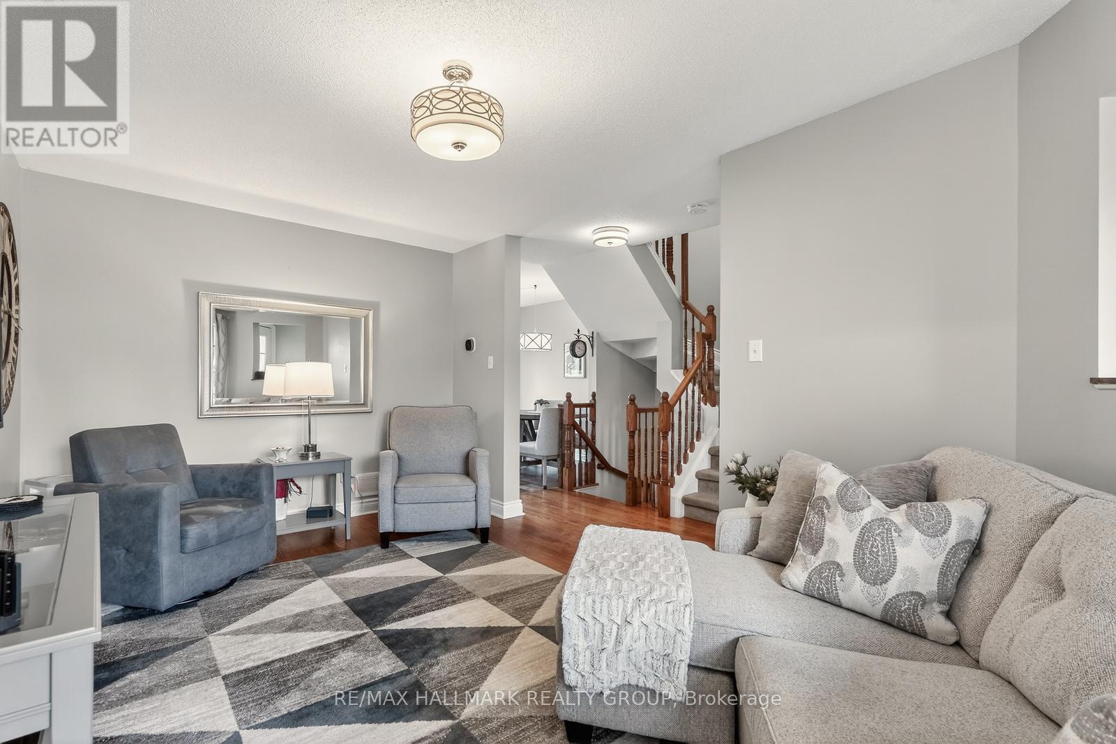 1464 Bonneville Crescent, Ottawa, Ontario  K1C 7N2 - Photo 11 - X12965642