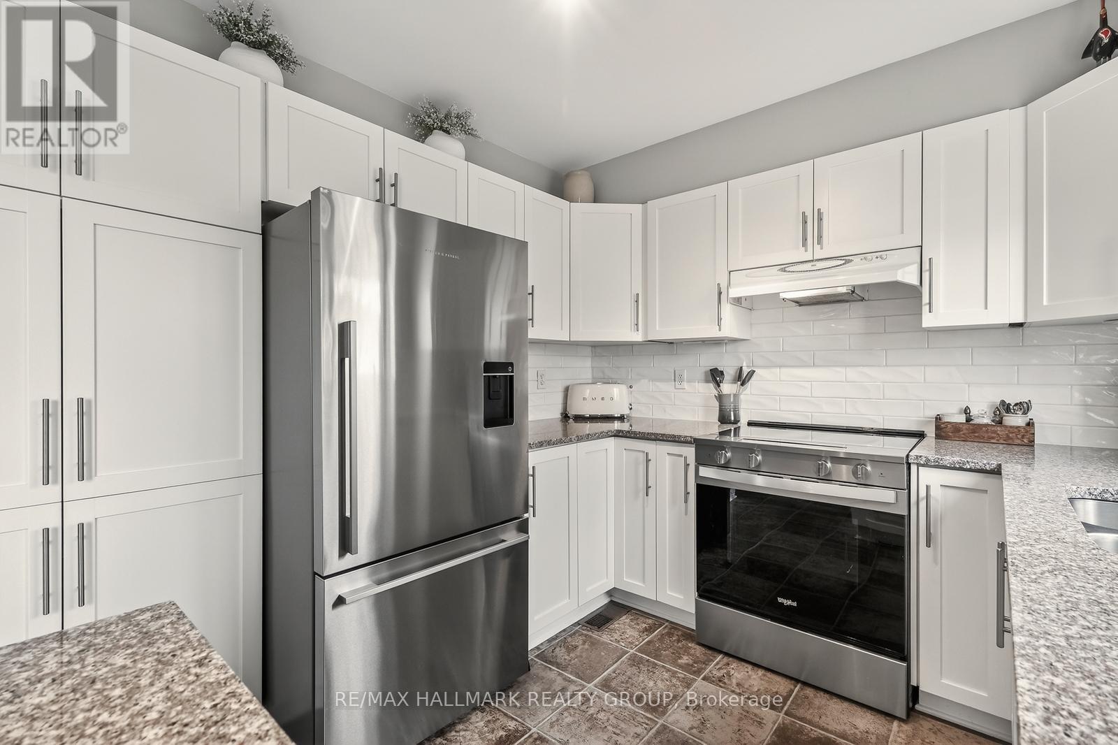 1464 Bonneville Crescent, Ottawa, Ontario  K1C 7N2 - Photo 19 - X12965642