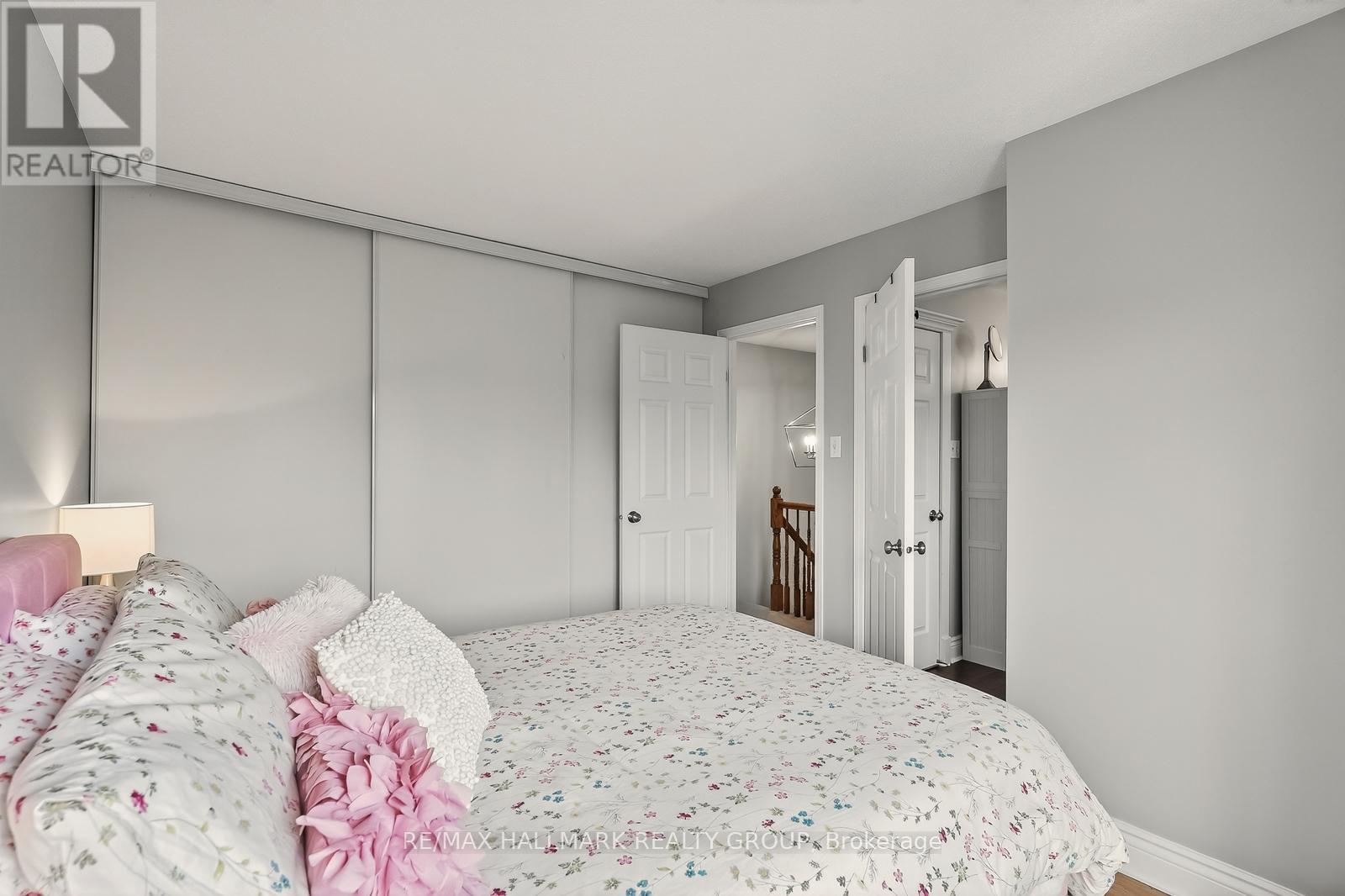 1464 Bonneville Crescent, Ottawa, Ontario  K1C 7N2 - Photo 23 - X12965642