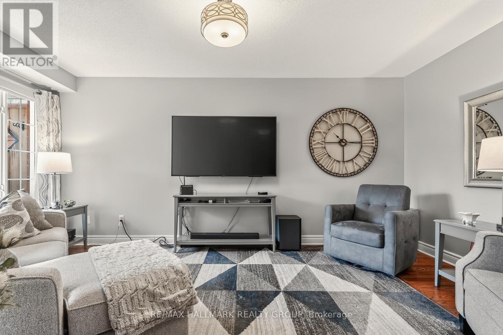 1464 Bonneville Crescent, Ottawa, Ontario  K1C 7N2 - Photo 9 - X12965642