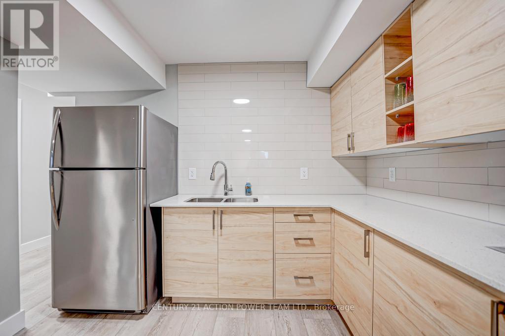 1149 And 1149 B - 1149 Parisien Street, Ottawa, Ontario  K1B 3N3 - Photo 10 - X12965692