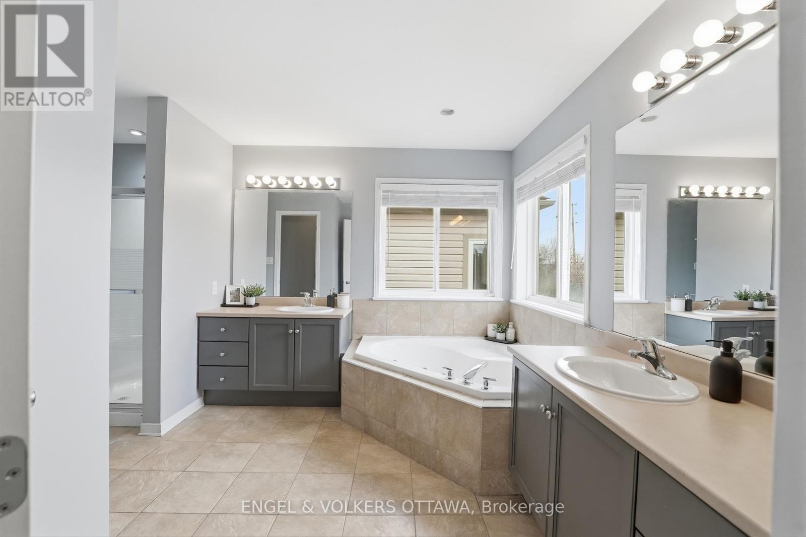 31 Leatherwood Crescent, Ottawa, Ontario  K2J 4X9 - Photo 29 - X12965738