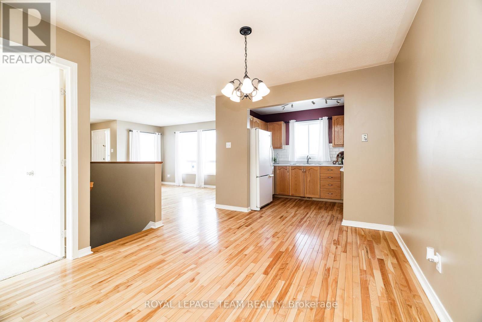 528 George Street E, North Grenville, Ontario  K0G 1J0 - Photo 15 - X12965796