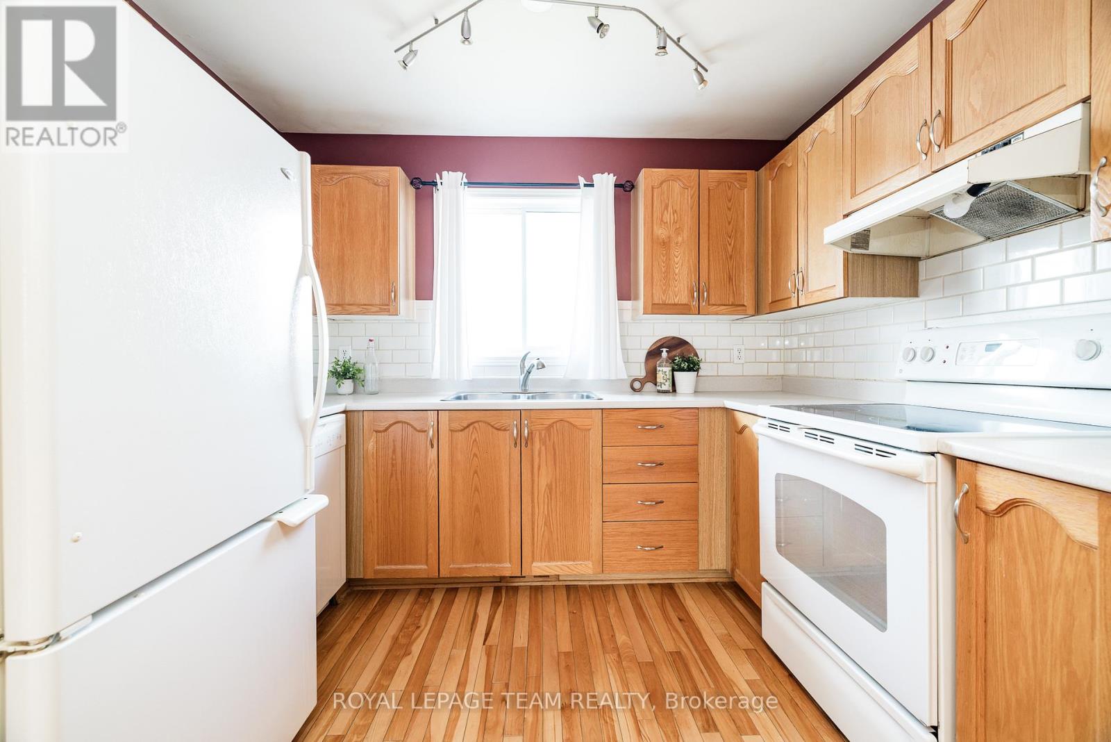 528 George Street E, North Grenville, Ontario  K0G 1J0 - Photo 16 - X12965796