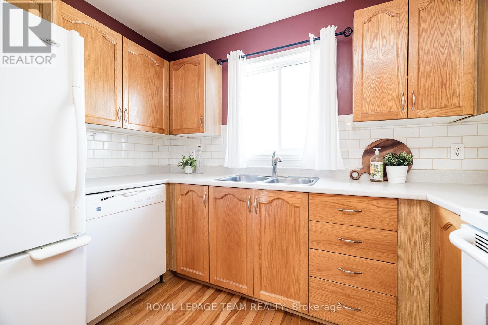 528 George Street E, North Grenville, Ontario  K0G 1J0 - Photo 18 - X12965796