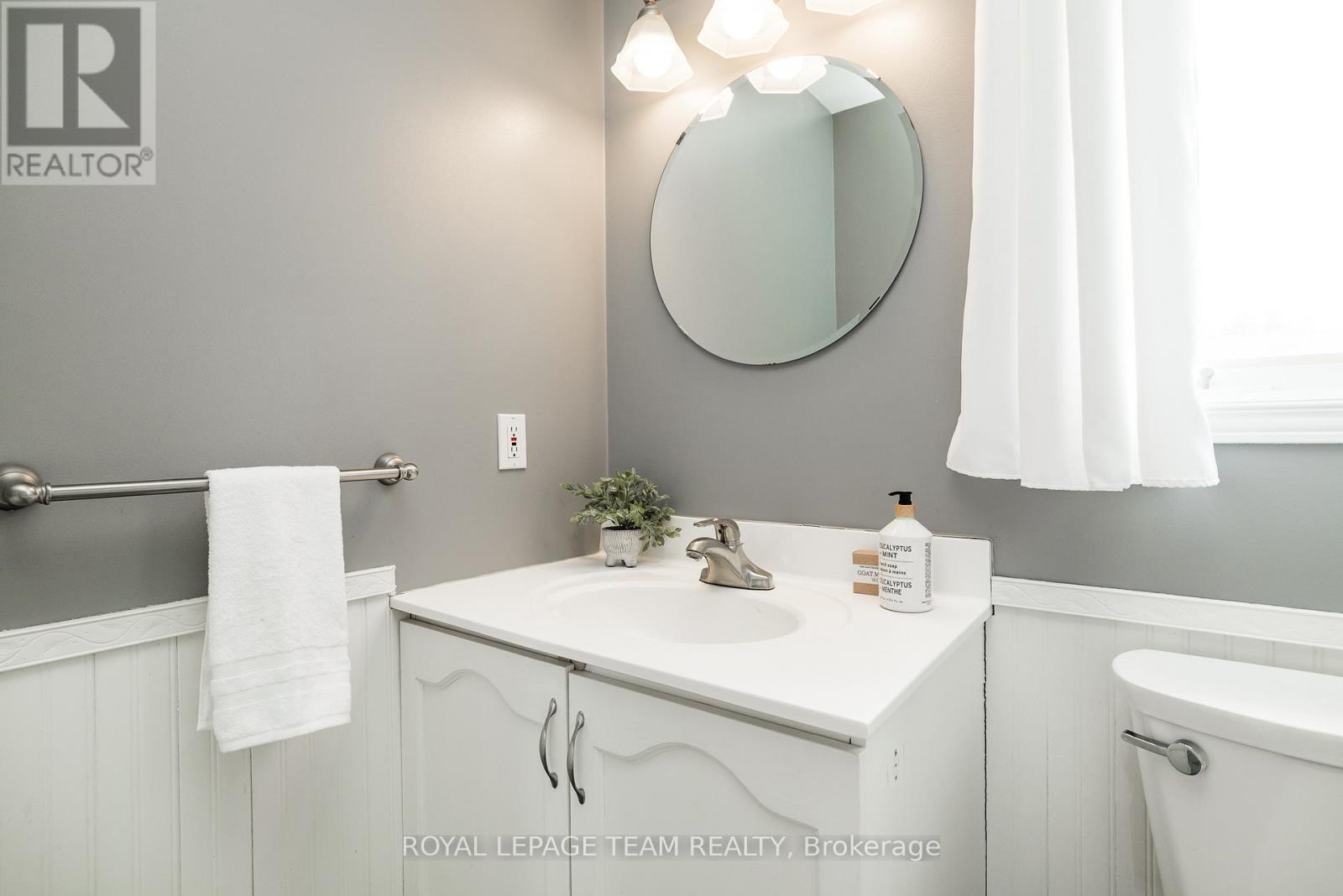 528 George Street E, North Grenville, Ontario  K0G 1J0 - Photo 23 - X12965796