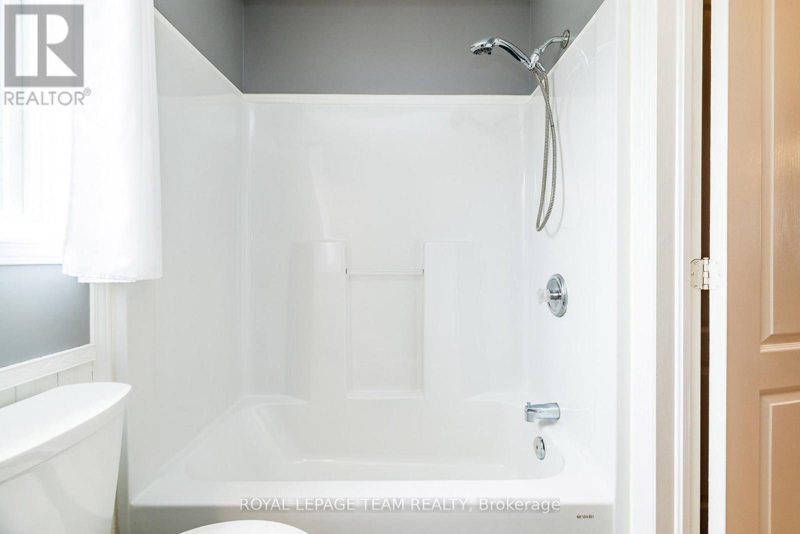 528 George Street E, North Grenville, Ontario  K0G 1J0 - Photo 24 - X12965796