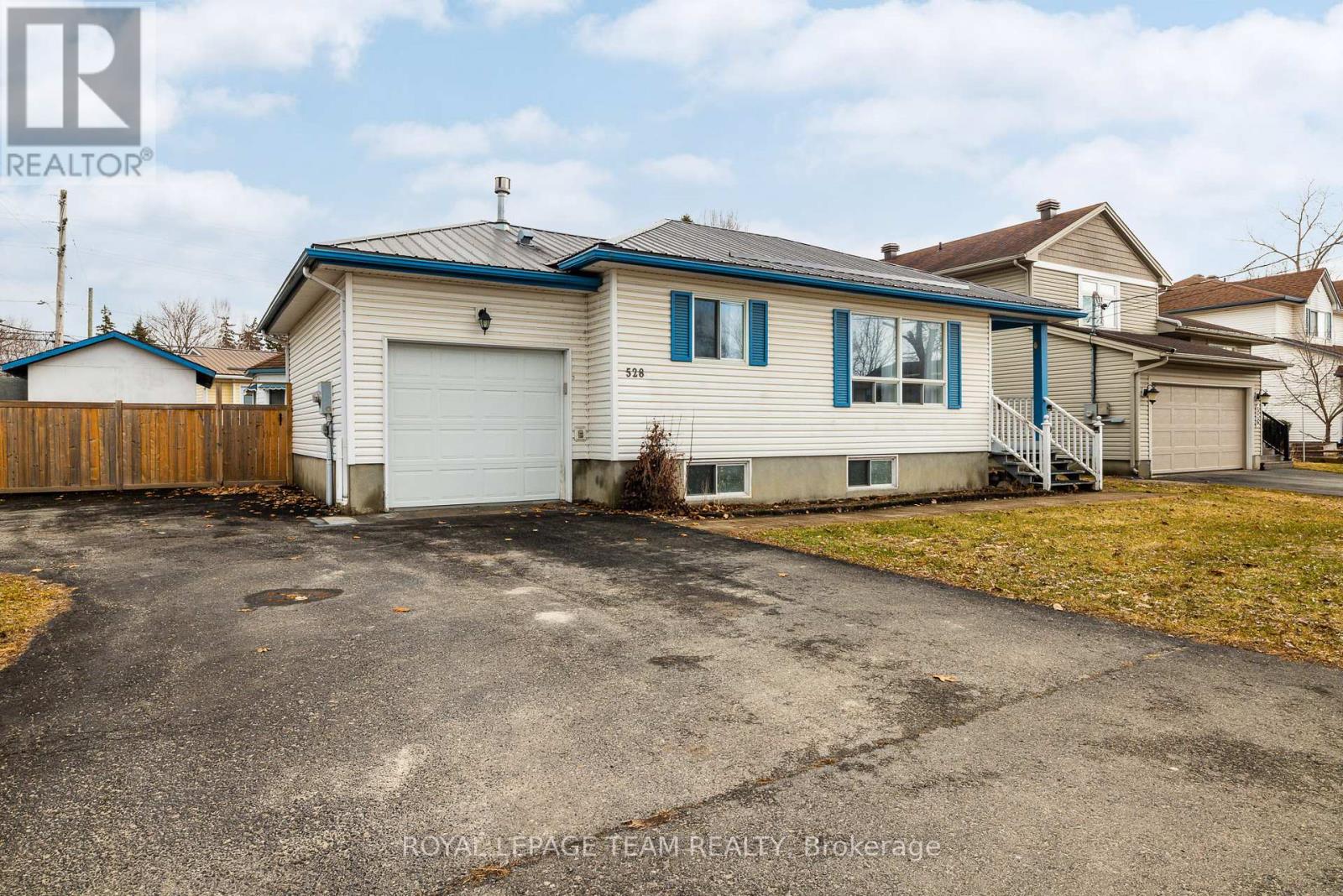 528 George Street E, North Grenville, Ontario  K0G 1J0 - Photo 3 - X12965796