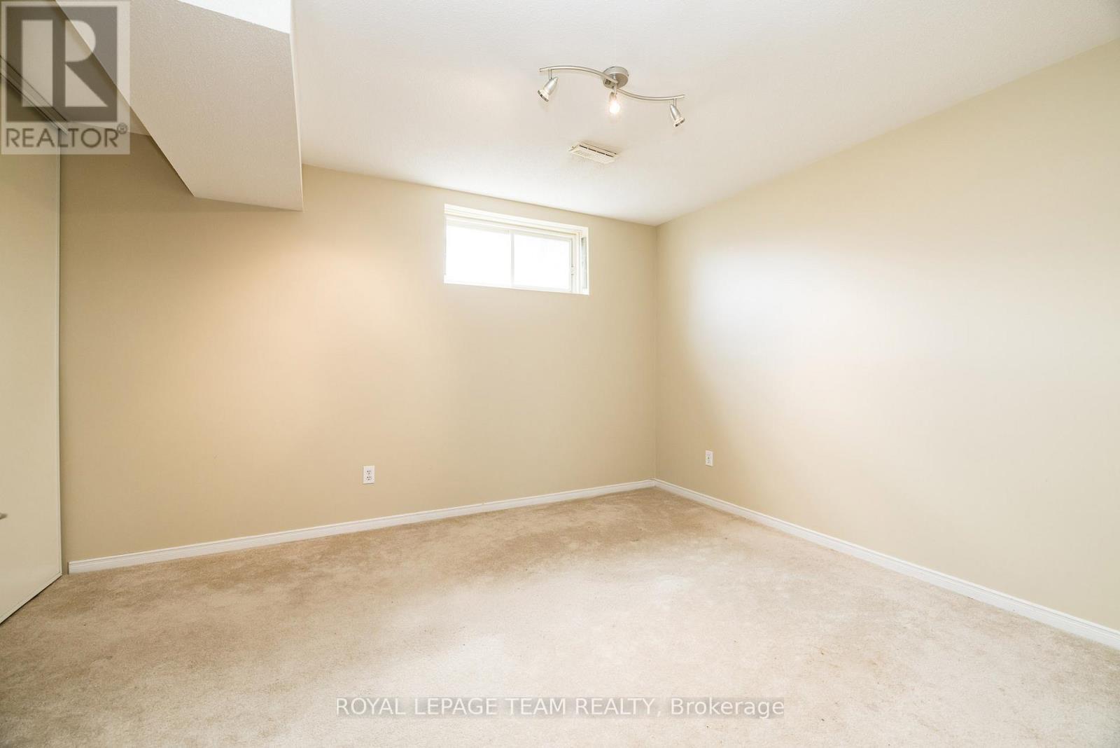 528 George Street E, North Grenville, Ontario  K0G 1J0 - Photo 31 - X12965796