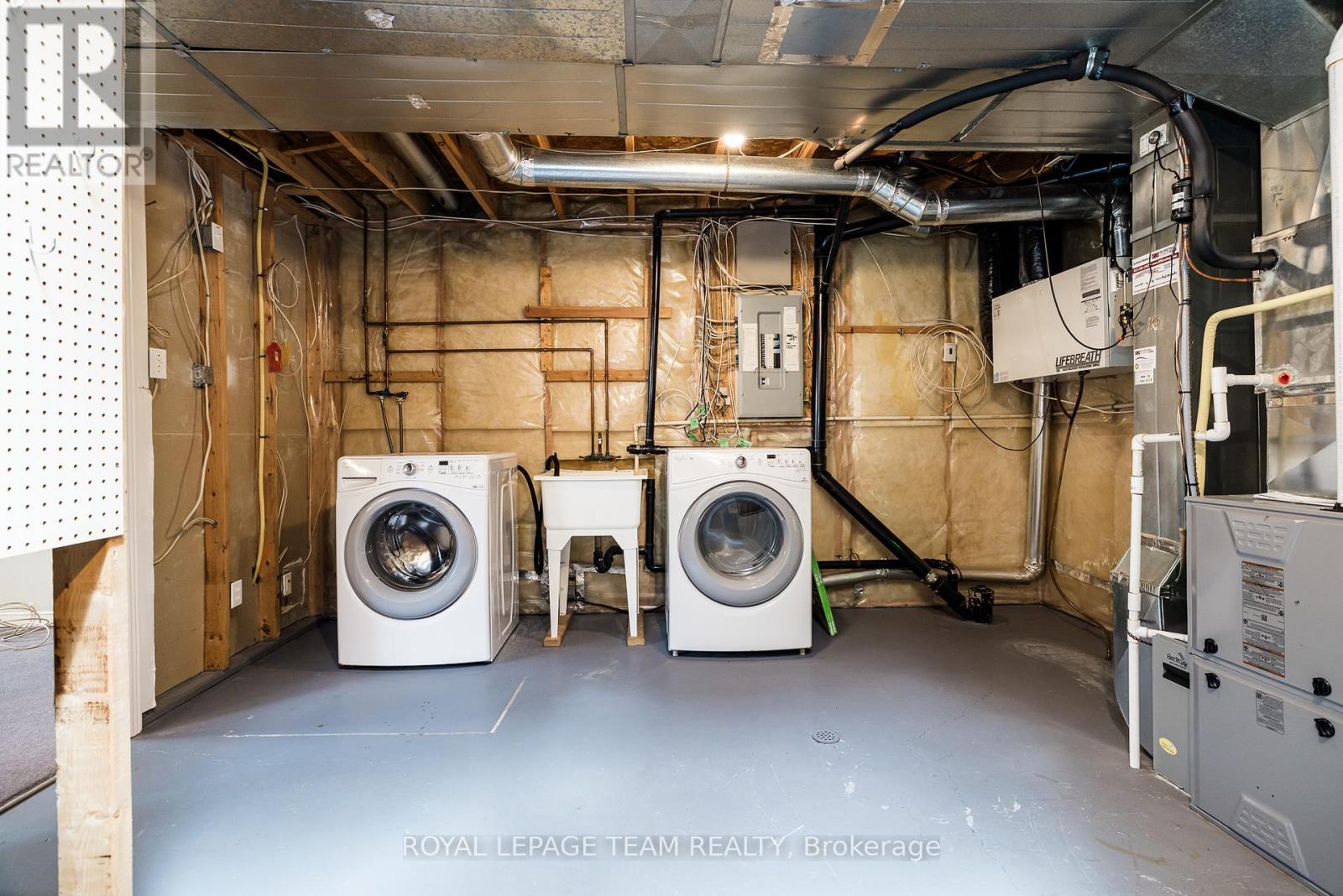 528 George Street E, North Grenville, Ontario  K0G 1J0 - Photo 35 - X12965796