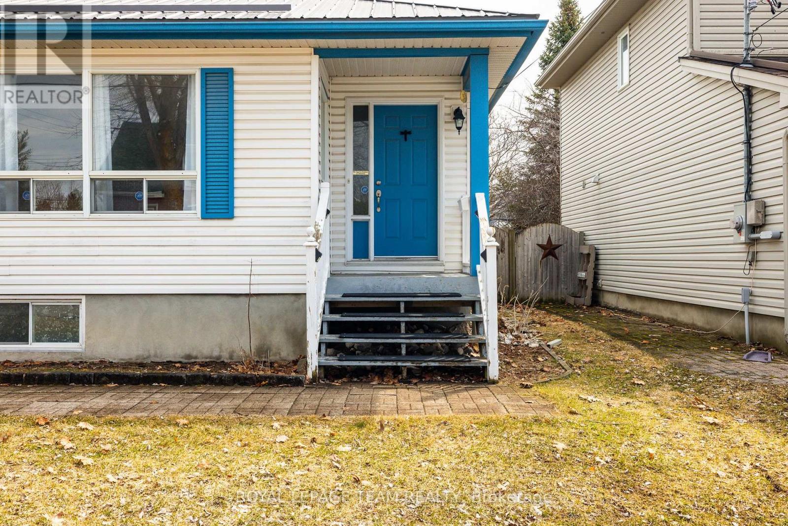 528 George Street E, North Grenville, Ontario  K0G 1J0 - Photo 4 - X12965796