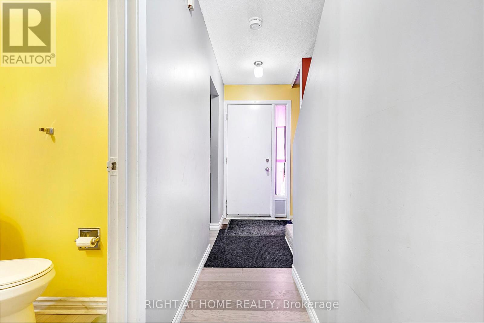 1324 Belgate Way, Ottawa, Ontario  K1J 8P9 - Photo 10 - X12965814