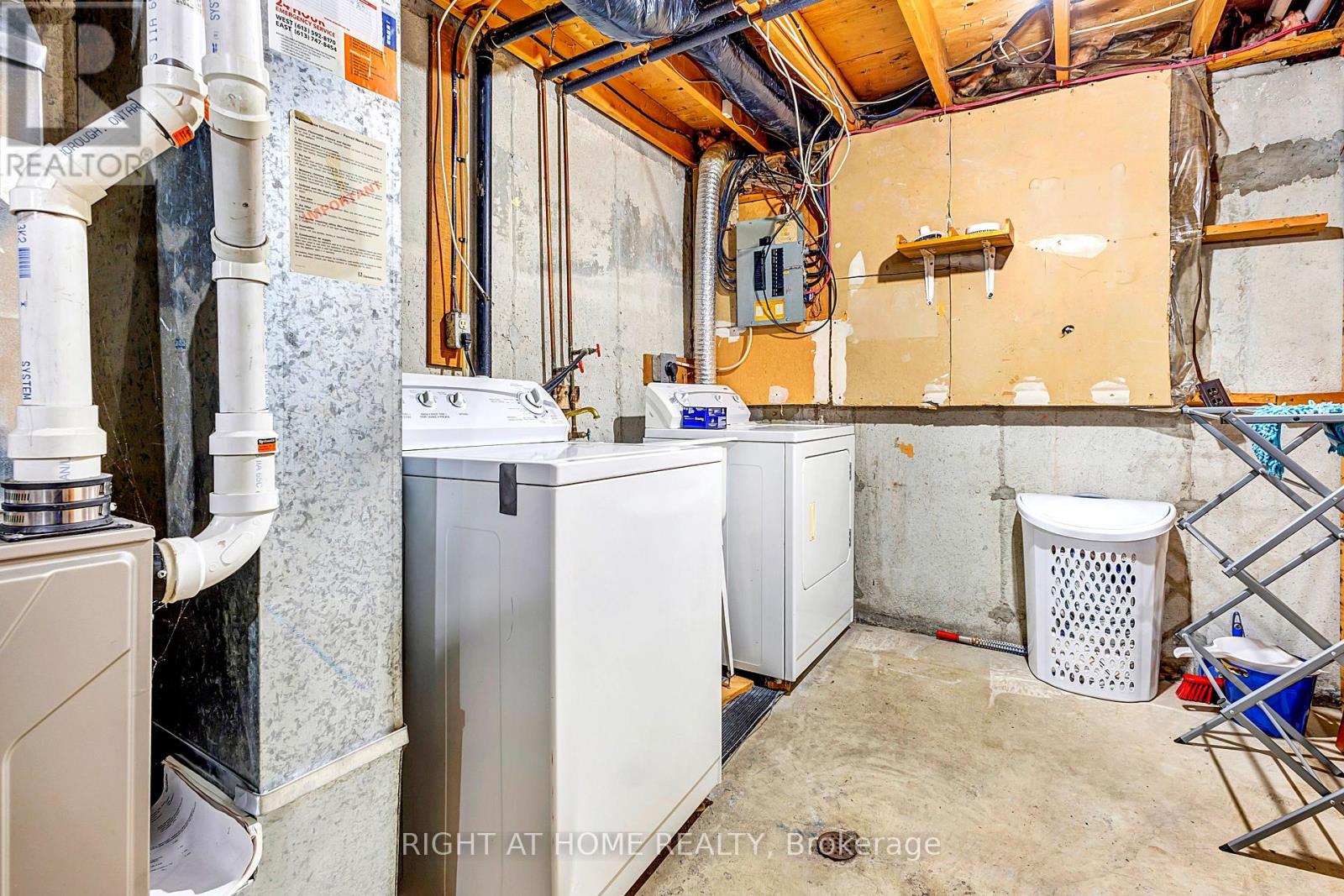 1324 Belgate Way, Ottawa, Ontario  K1J 8P9 - Photo 16 - X12965814