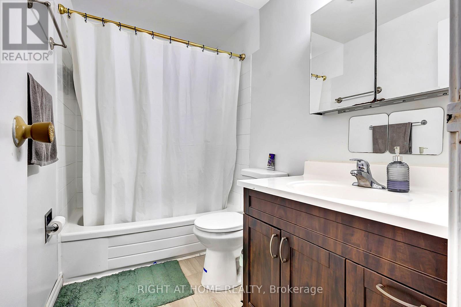 1324 Belgate Way, Ottawa, Ontario  K1J 8P9 - Photo 21 - X12965814