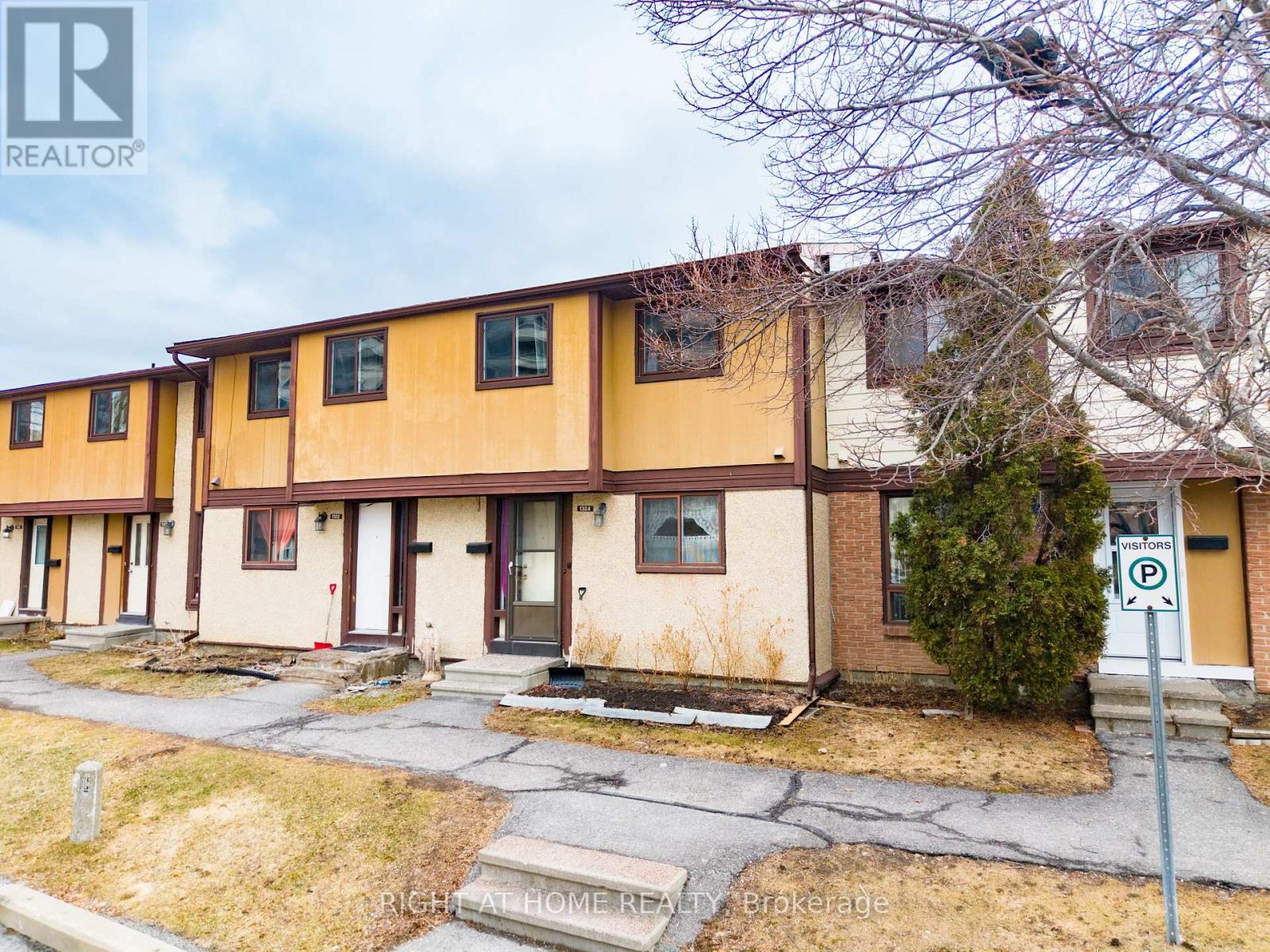 1324 Belgate Way, Ottawa, Ontario  K1J 8P9 - Photo 3 - X12965814