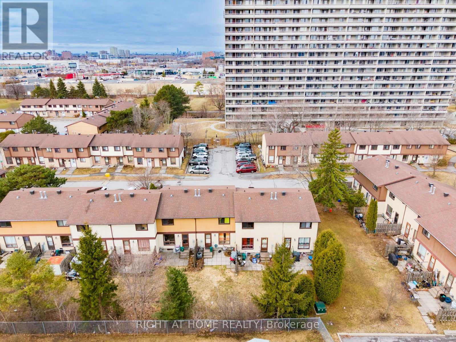 1324 Belgate Way, Ottawa, Ontario  K1J 8P9 - Photo 30 - X12965814