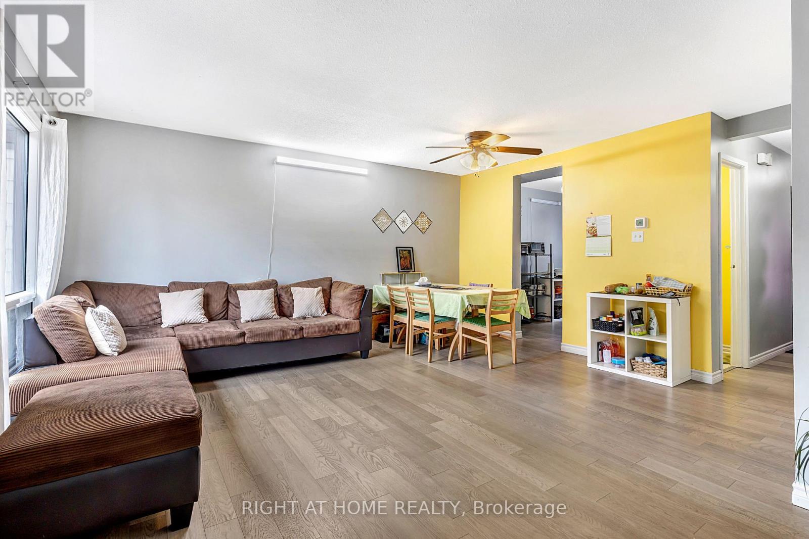 1324 Belgate Way, Ottawa, Ontario  K1J 8P9 - Photo 8 - X12965814