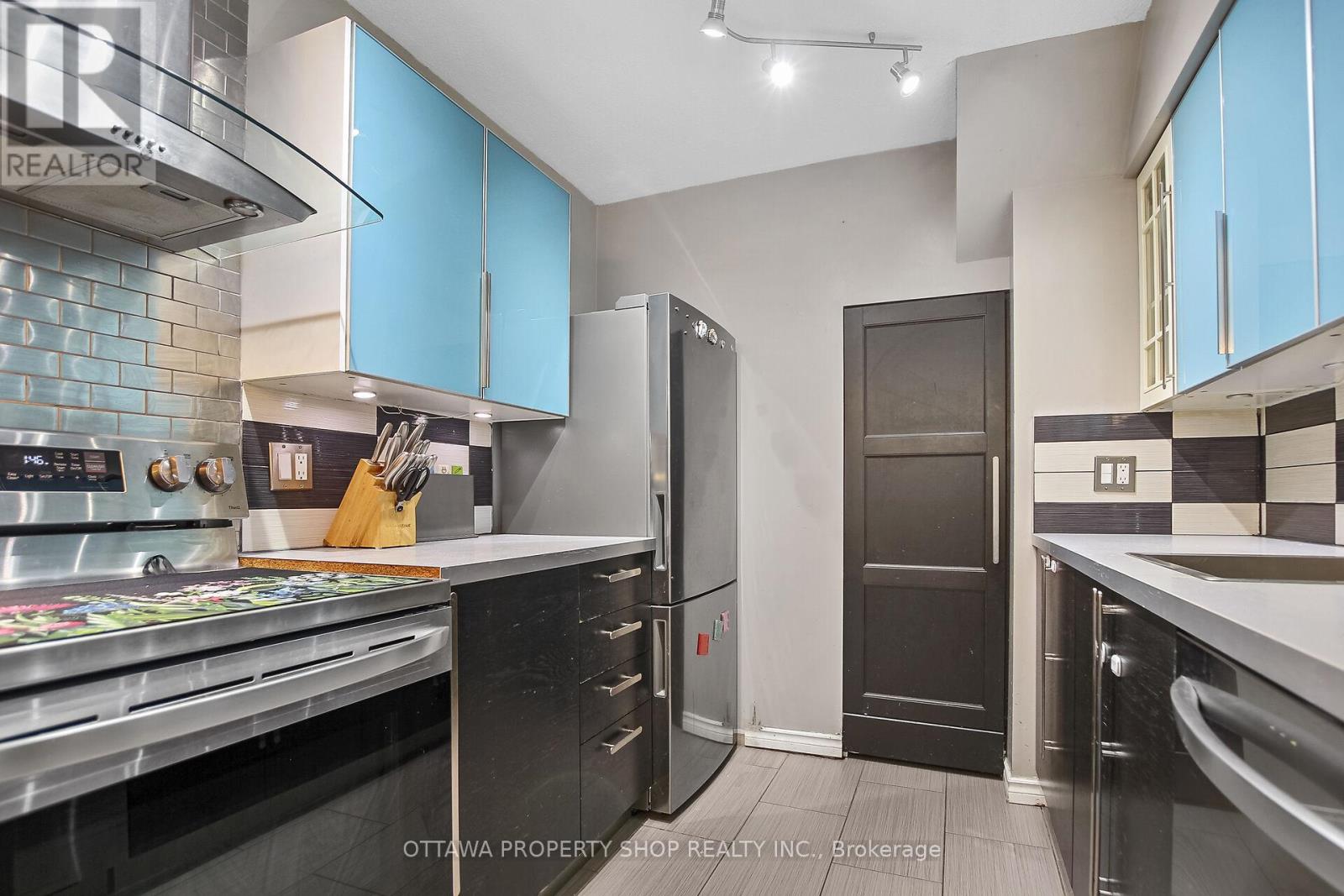 1f Banner Road, Ottawa, Ontario  K2H 8T3 - Photo 6 - X12965826