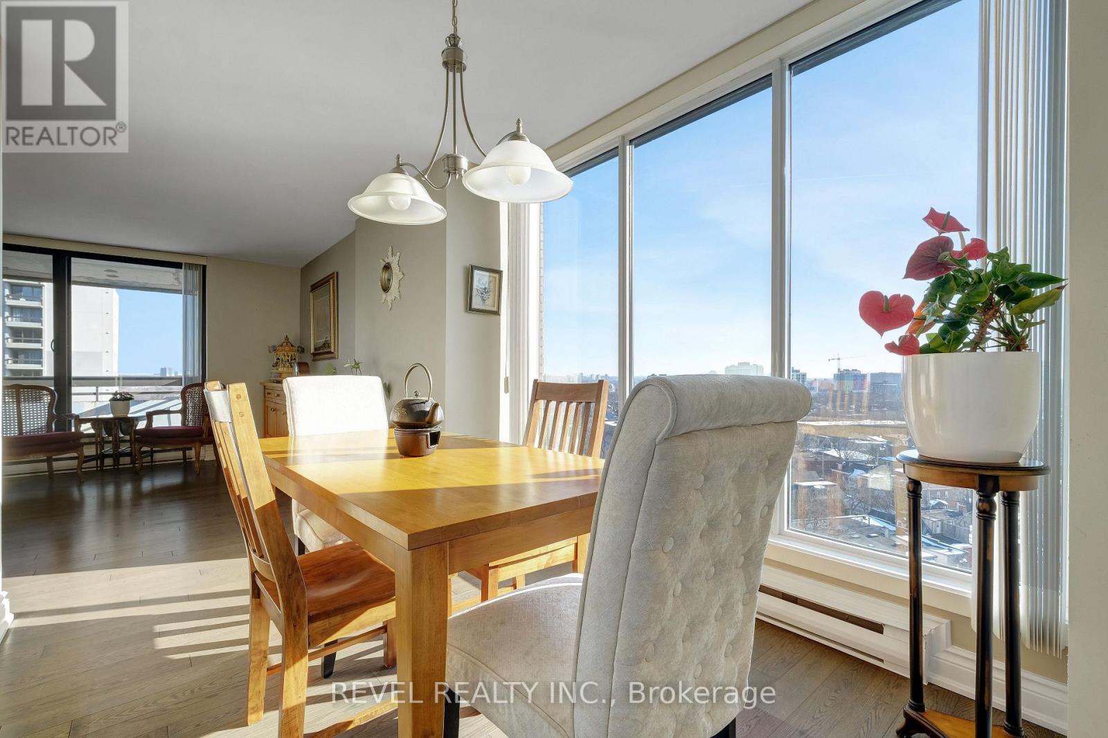 1403 - 20 The Driveway Drive, Ottawa, Ontario K2P 1C8 - Photo 8 - X12965870