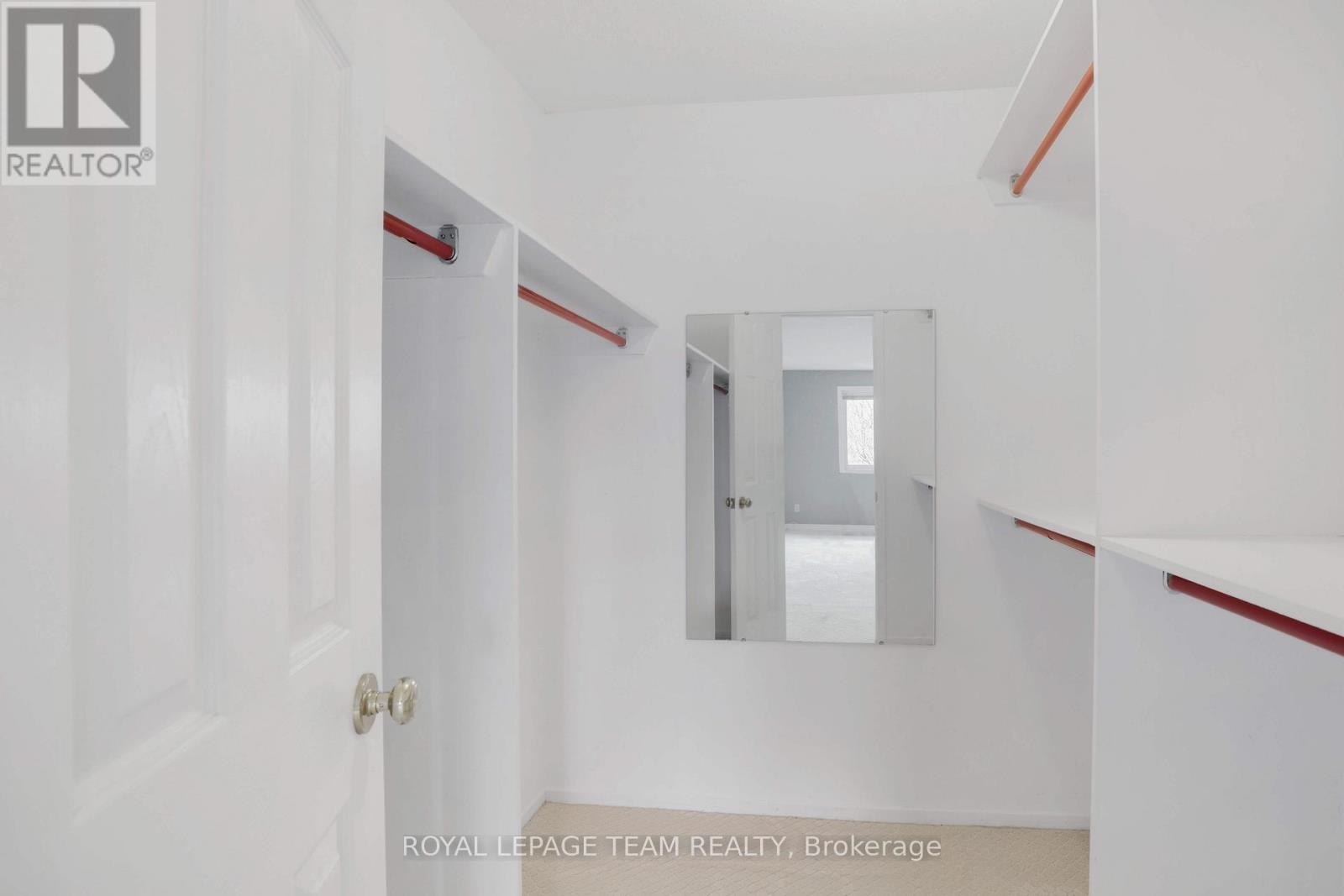 1136 Des Bouleaux Place, Ottawa, Ontario  K1C 5L1 - Photo 13 - X12965906