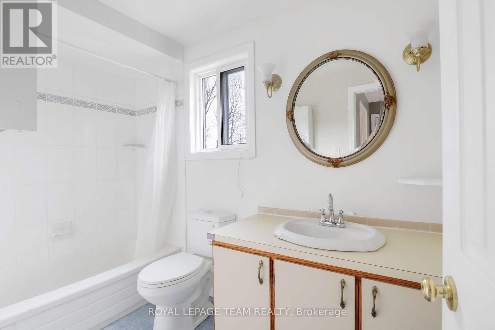 1136 Des Bouleaux Place, Ottawa, Ontario  K1C 5L1 - Photo 15 - X12965906