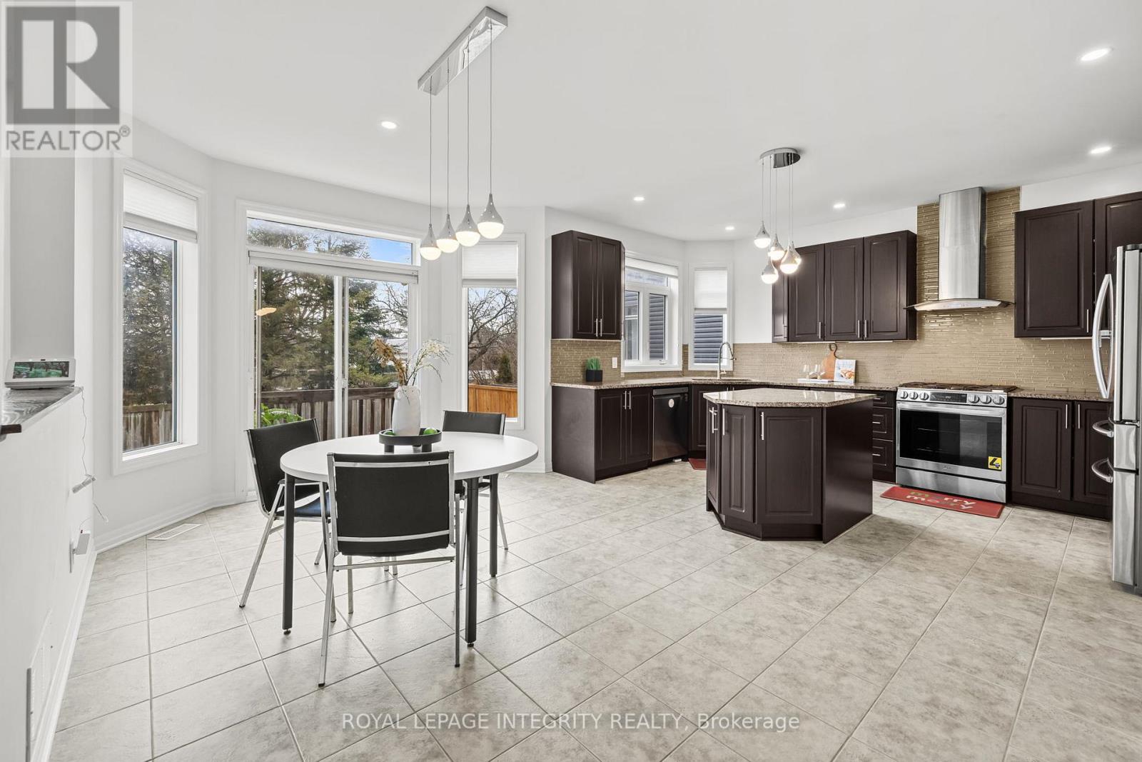 789 Fiddlehead Street, Ottawa, Ontario  K1T 0N2 - Photo 10 - X12965934