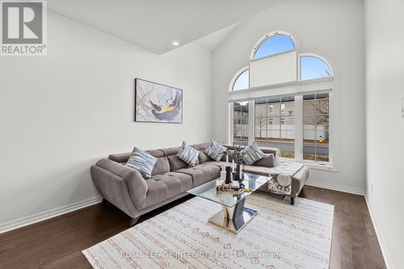 789 Fiddlehead Street, Ottawa, Ontario  K1T 0N2 - Photo 4 - X12965934