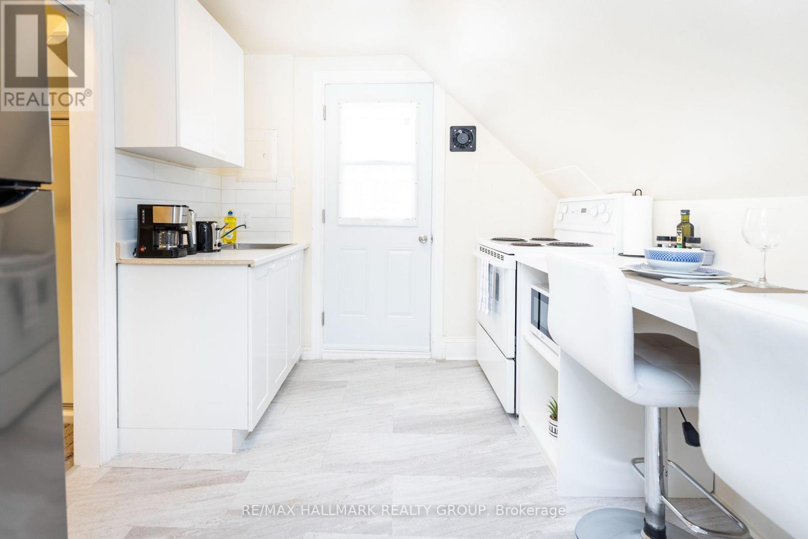 2 - 456 Bronson Avenue, Ottawa, Ontario  K1R 6J6 - Photo 6 - X12965940