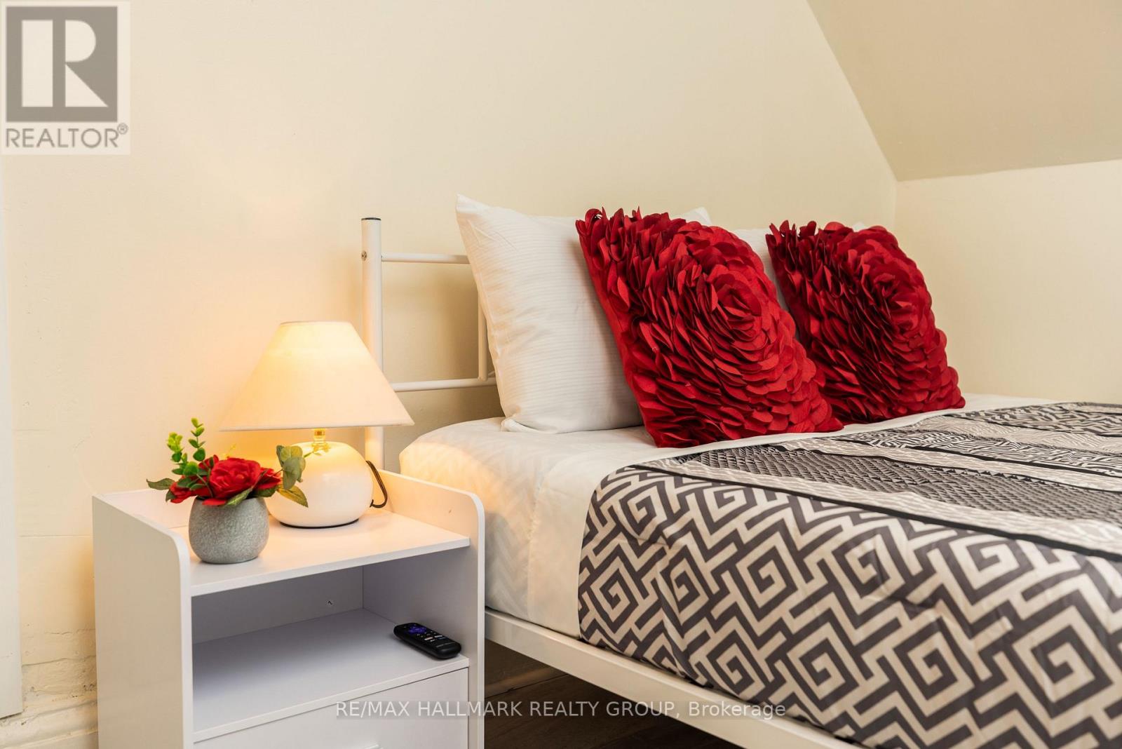 2 - 456 Bronson Avenue, Ottawa, Ontario  K1R 6J6 - Photo 9 - X12965940