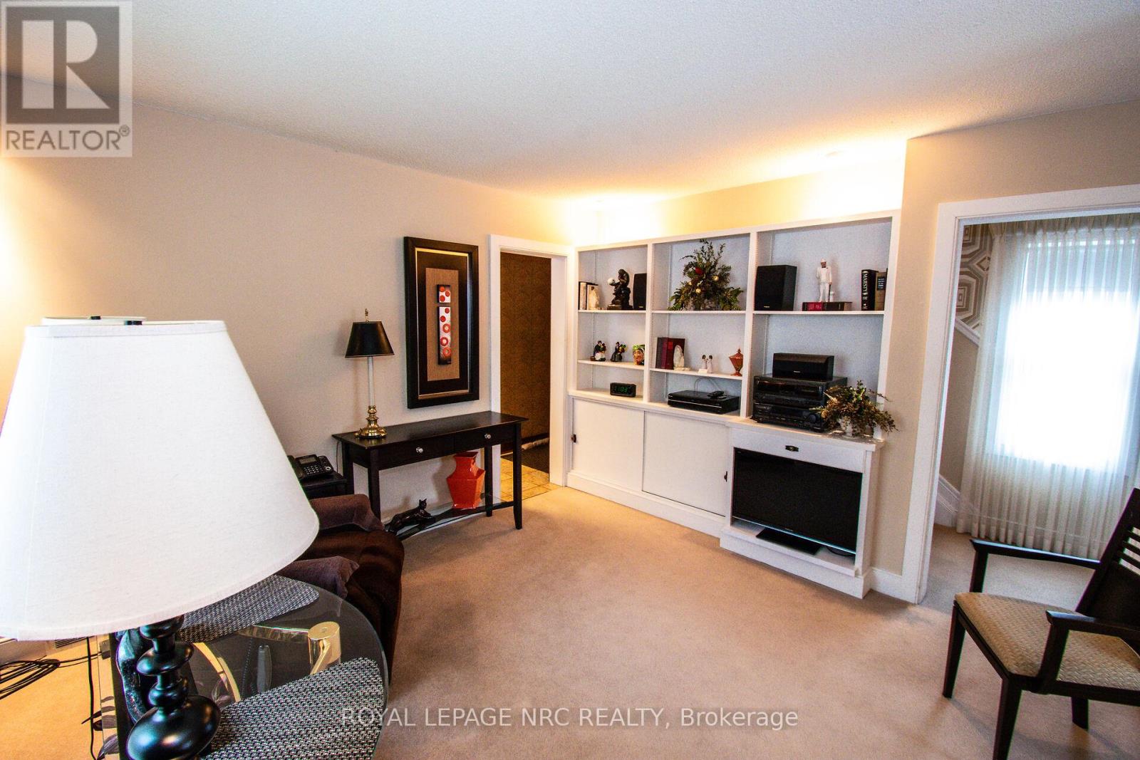 111 Lake Street, St. Catharines, Ontario  L2R 5X7 - Photo 11 - X12965672